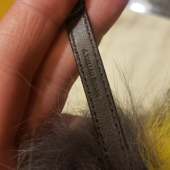 Fendi charm pom pom - Picture 7 of 12